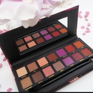 Eye makeup - never used